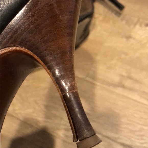 Shoes - Picture 4 of 4